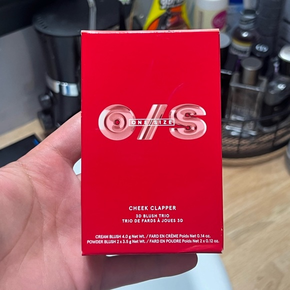 ONE/SIZE: Cheek Clapper 3D Blush Trio (Very That) - Picture 3 of 4